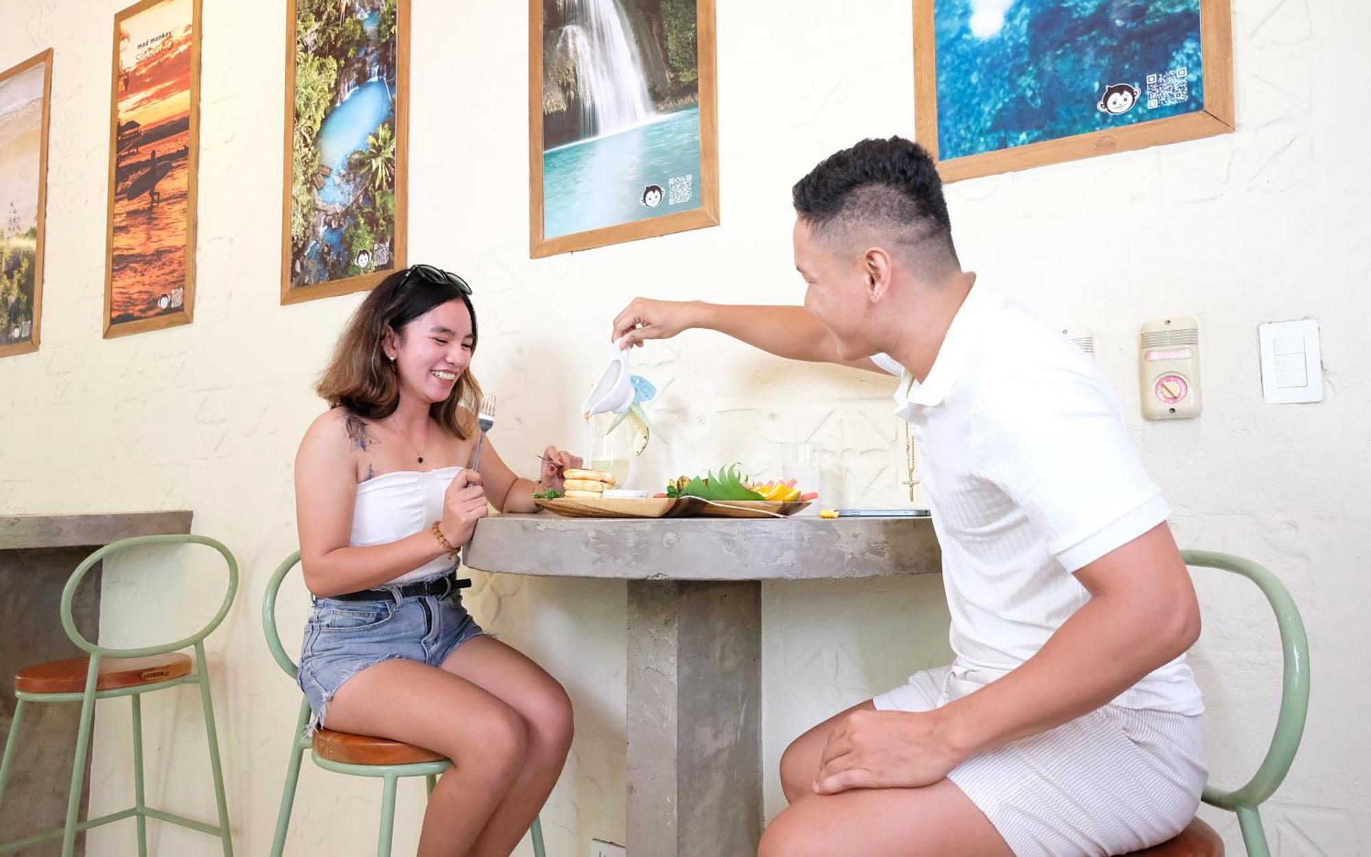 ドゥマゲティ Mad Monkey Dumagueteホステル エクステリア 写真