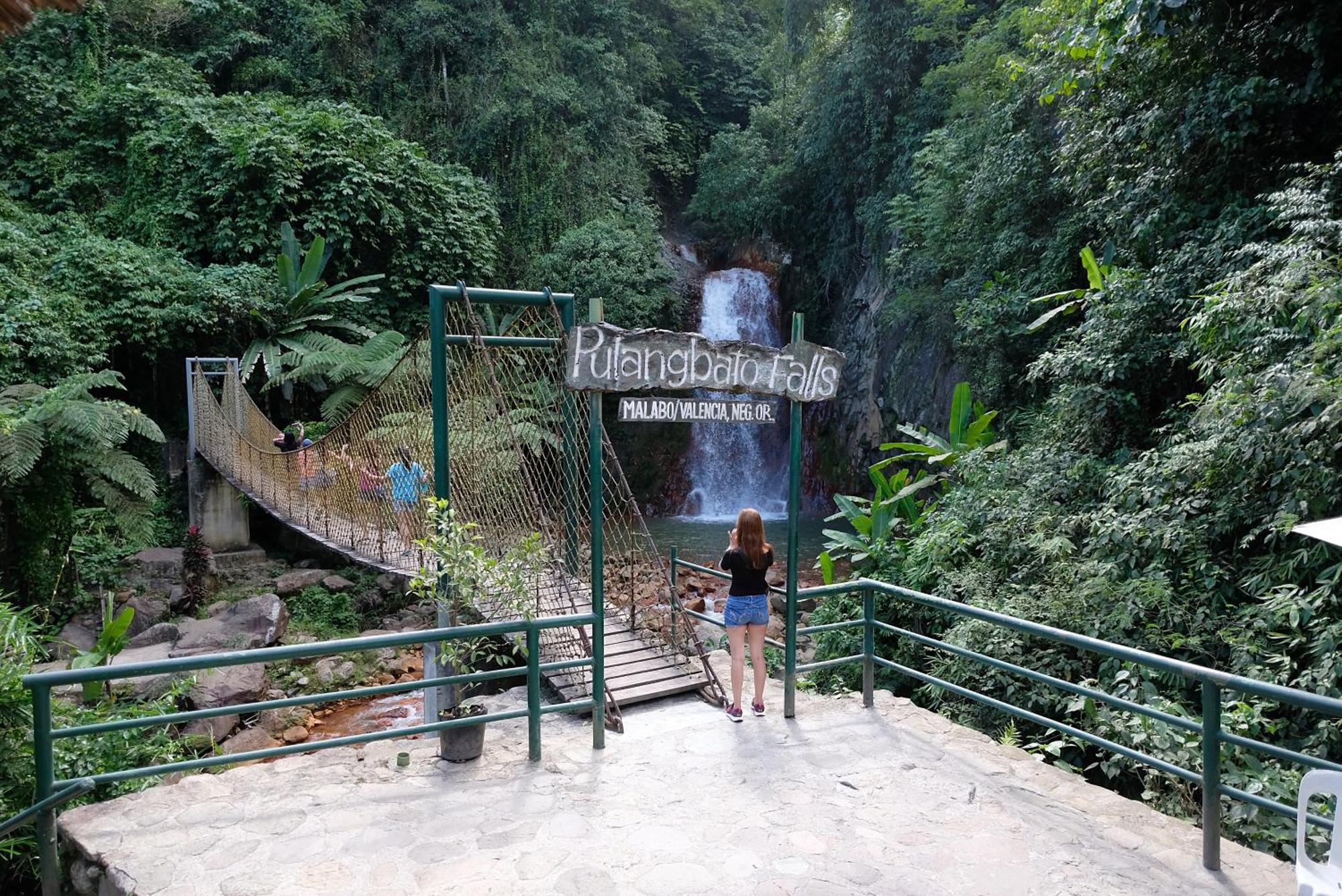 ドゥマゲティ Mad Monkey Dumagueteホステル エクステリア 写真