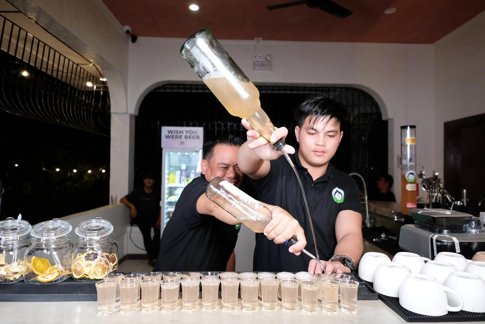 ドゥマゲティ Mad Monkey Dumagueteホステル エクステリア 写真